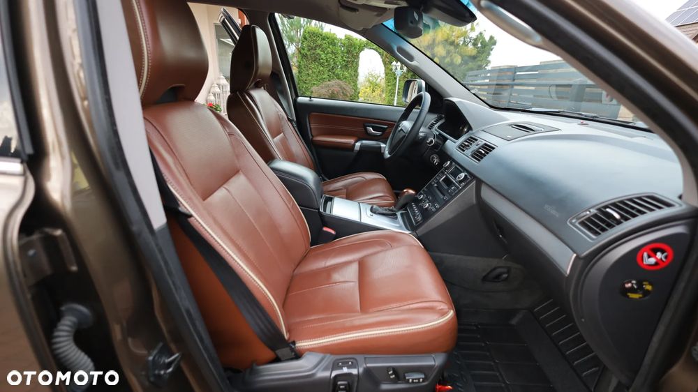 Volvo XC 90 - 25