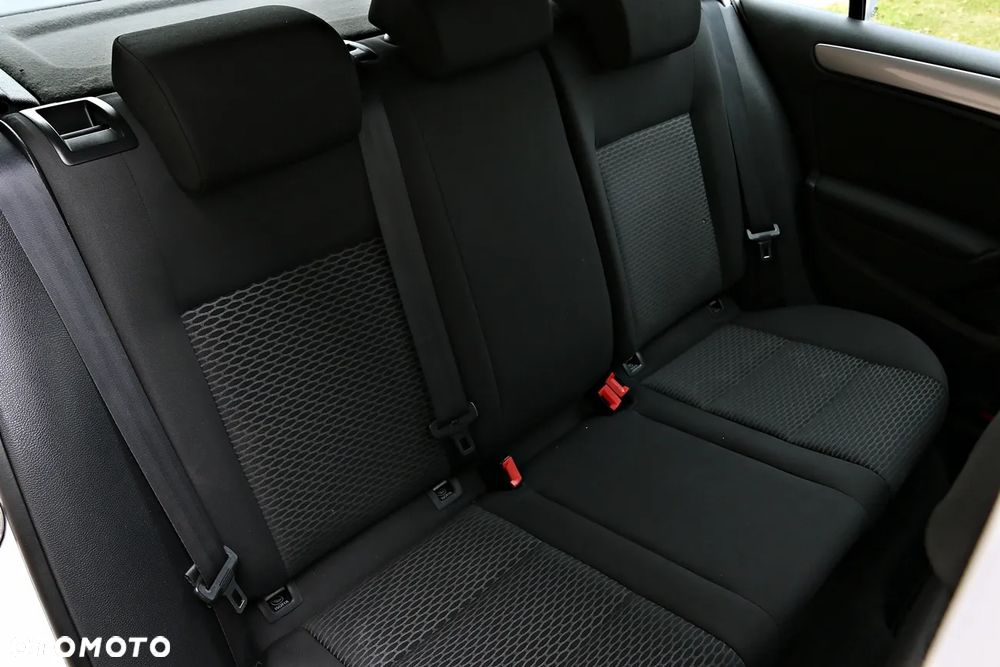 Volkswagen Golf 1.4 Style - 37
