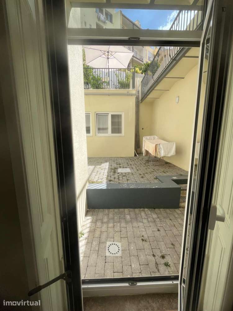 Quarto - localizado em Picoas Lisbon - Grande imagem: 4/13