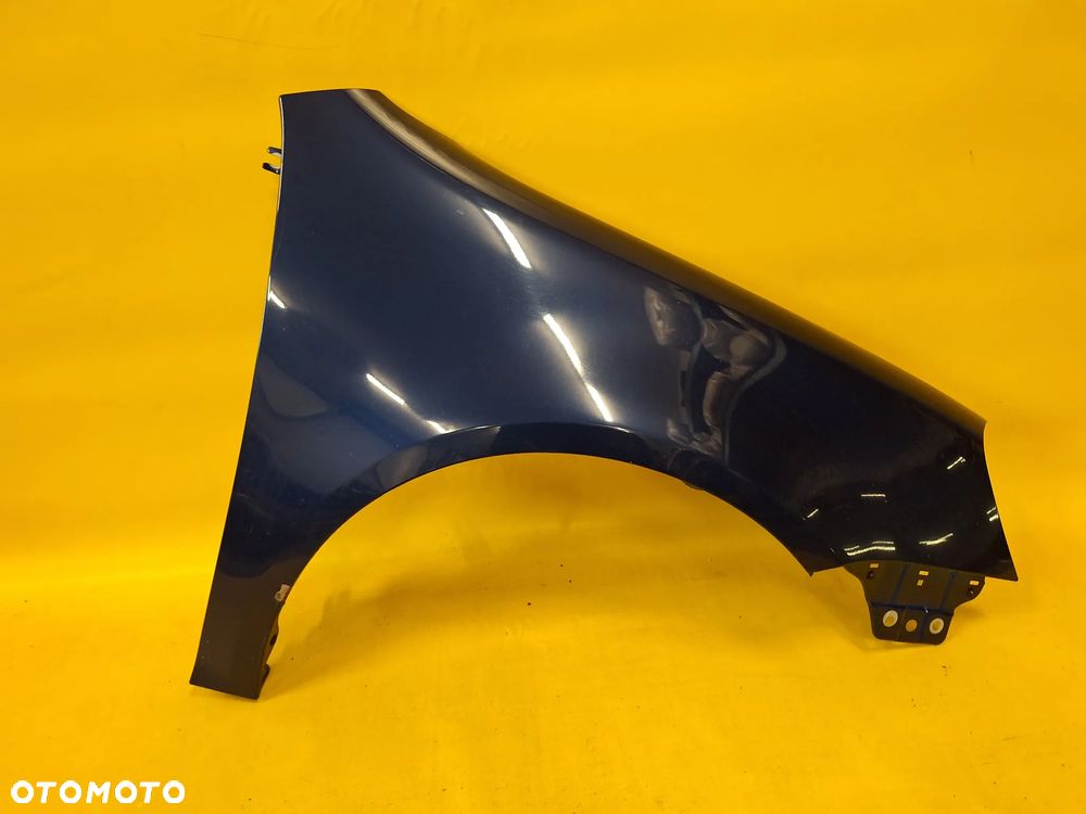 BŁOTNIK PRAWY PRZÓD PRZEDNI VOLKSWAGEN GOLF V 5D LAK: LD5Q NR495