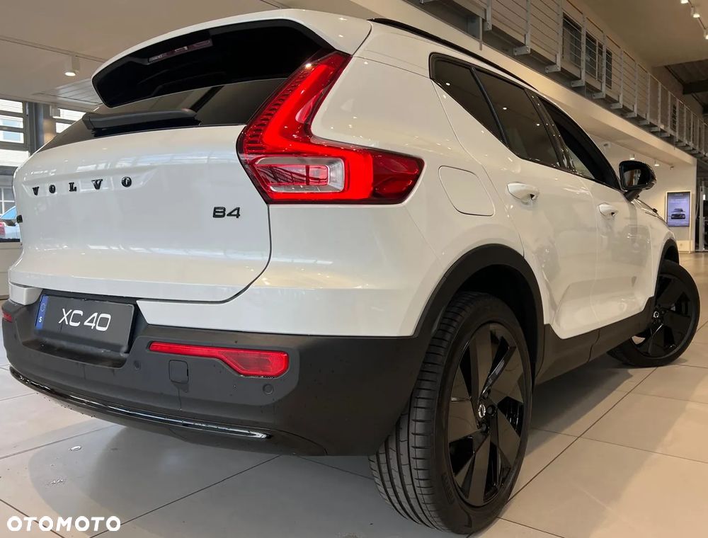 Volvo XC 40 B4 AWD Ultimate Dark - 5