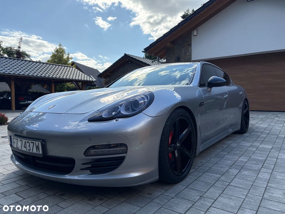 Porsche Panamera 4S - 9