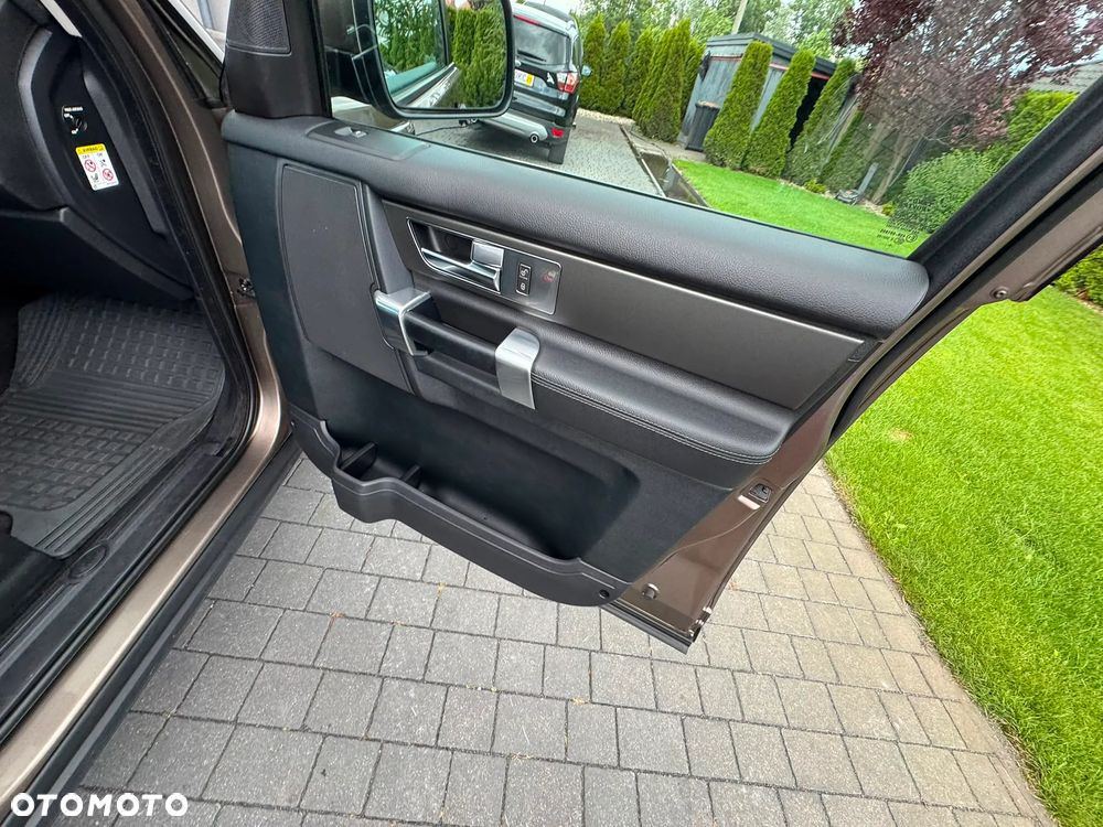 Land Rover Discovery TD V6 HSE - 29
