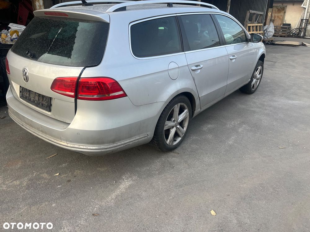 Volkswagen Passat 2.0 TDI DPF Comfortline DSG - 1