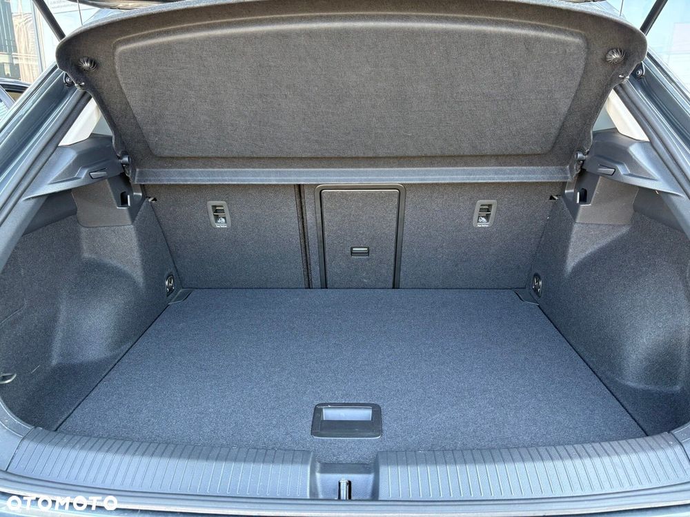 Volkswagen T-Roc - 19