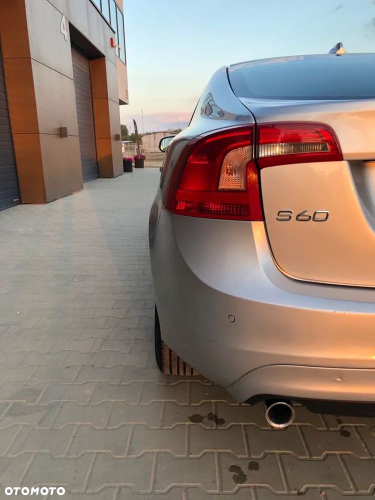 Volvo S60 D2 Momentum - 12