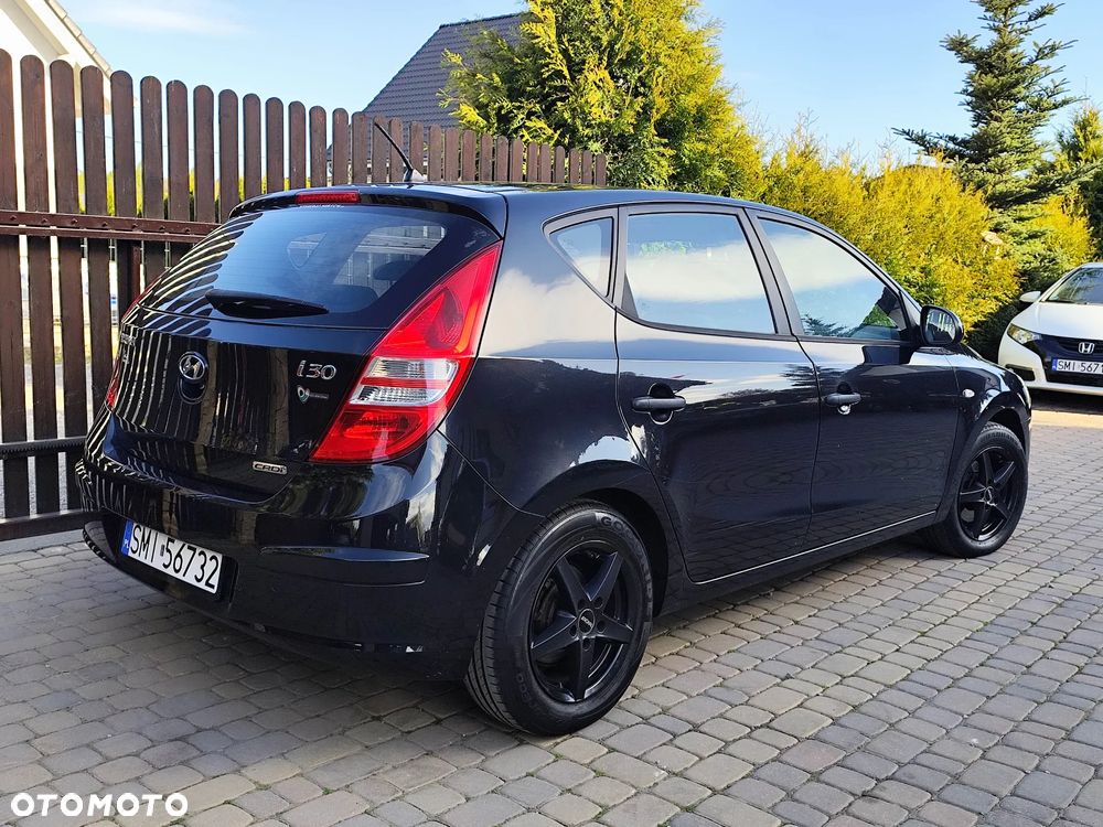 Hyundai i30 1.6 CRDi Classic + World Cup - 23