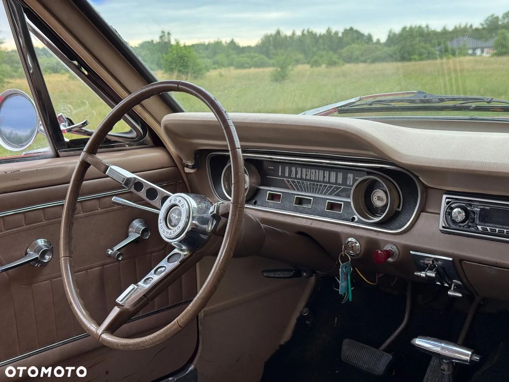 Ford Mustang - 36