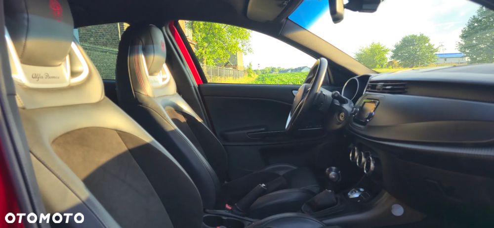 Alfa Romeo Giulietta 1750 TBi Veloce TCT - 10