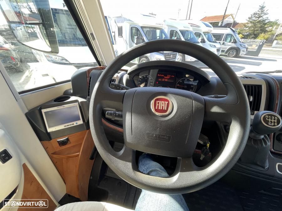 Carthago C-Tourer Camas gémeas e basculante - 18