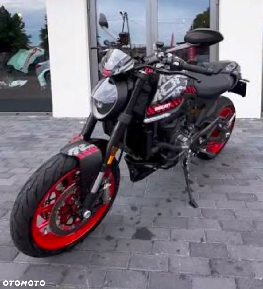Ducati Monster - 1