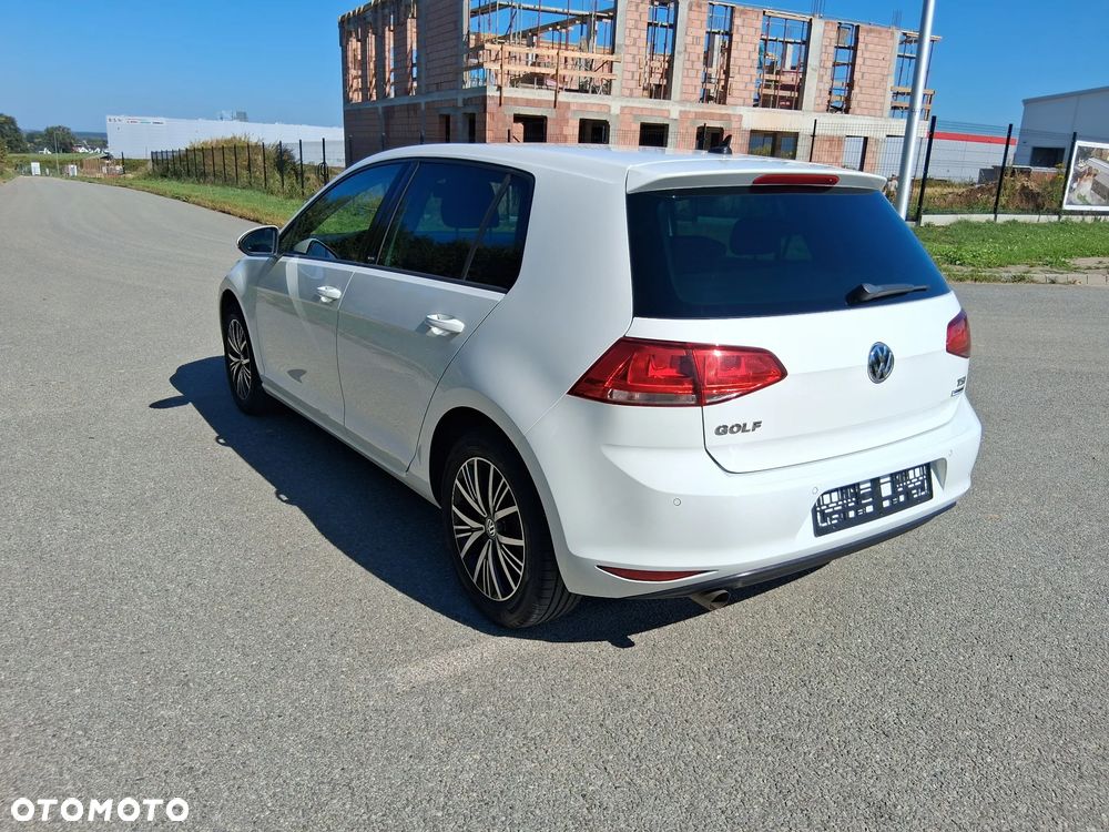 Volkswagen Golf 1.2 TSI BlueMotion Technology Allstar - 11