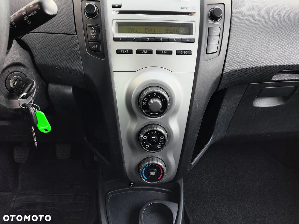 Toyota Yaris 1.0 VVT-i Sol - 19