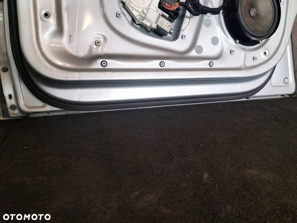DRZWI KOMPLETNE PRAWY PRZÓD VOLKSWAGEN GOLF V LA7W - 15