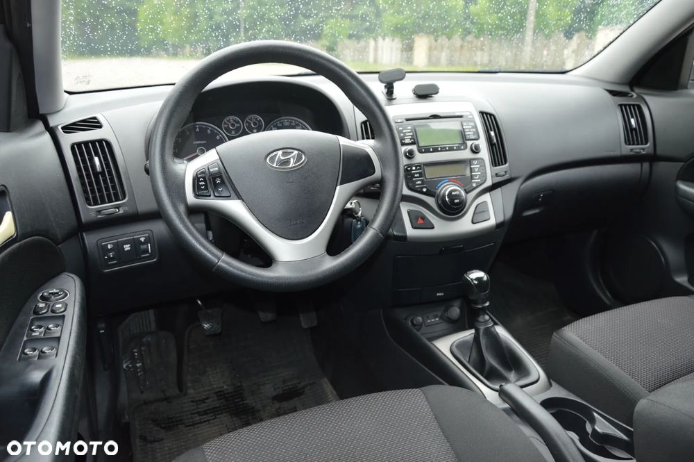 Hyundai i30 1.6 Comfort - 9