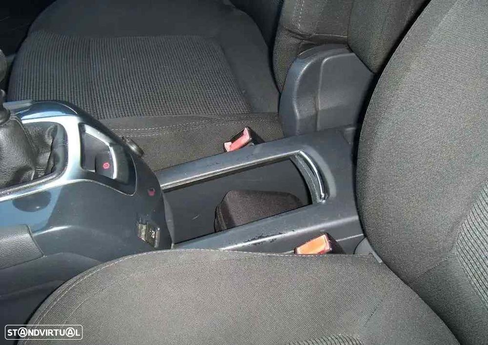 Peugeot 5008 1.6 HDi Executive JLL17 - 43