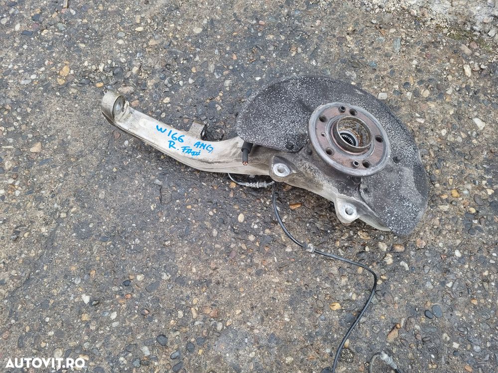 fuzeta dreapta fata mercedes ml w166 - 2