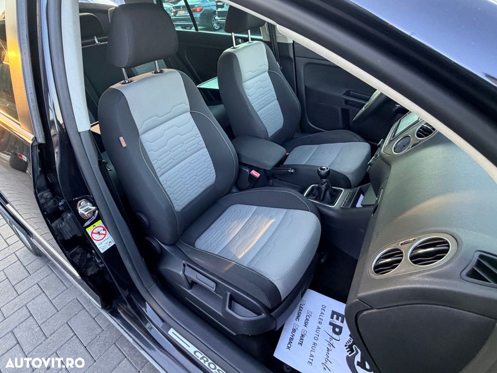 Volkswagen Golf Plus 1.6 TDI DPF Style - 19
