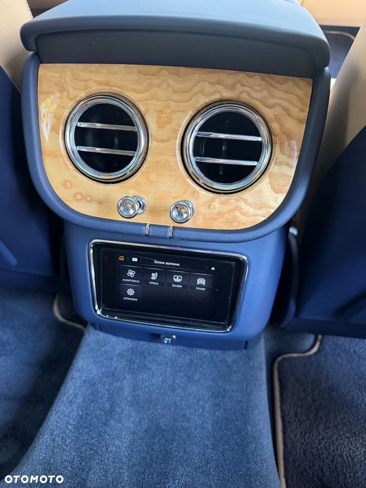 Bentley Bentayga V8 - 16