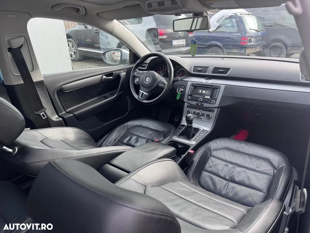 Volkswagen Passat Variant 2.0 TDI BlueMotion Technology Highline - 6