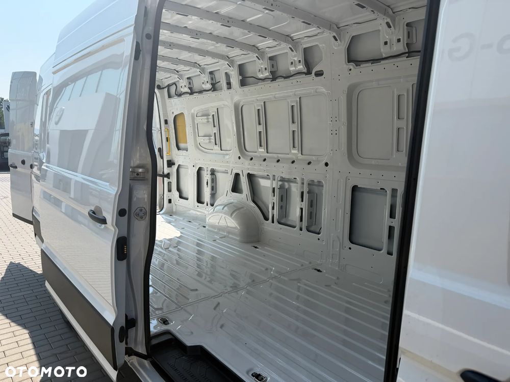 Volkswagen Crafter - 14
