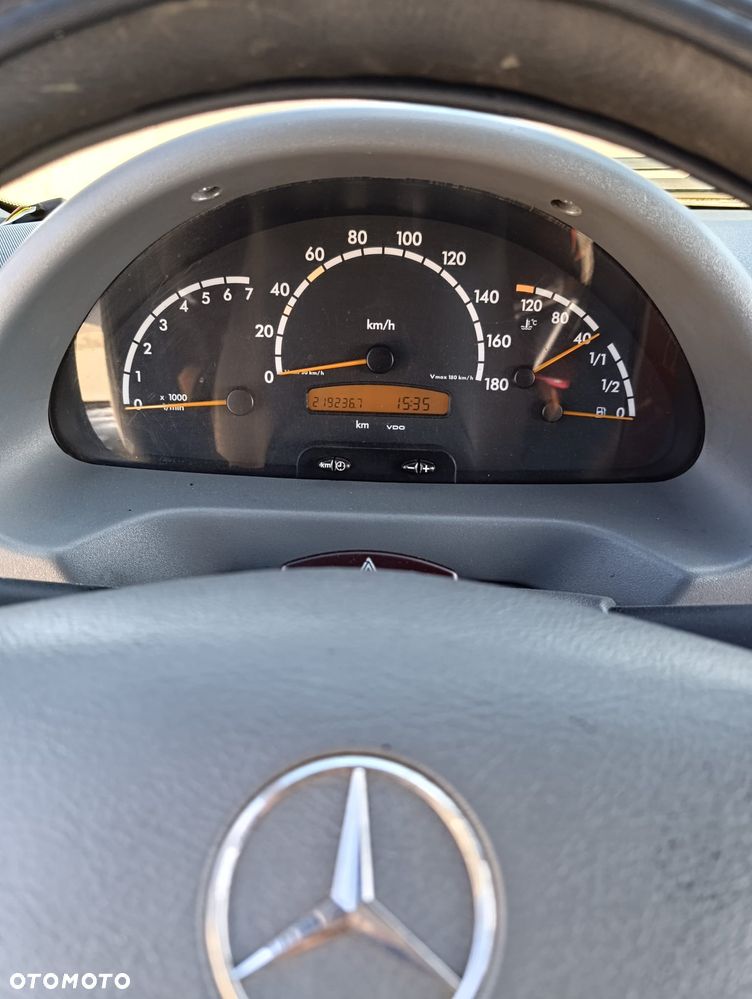 Mercedes-Benz Sprinter - 5