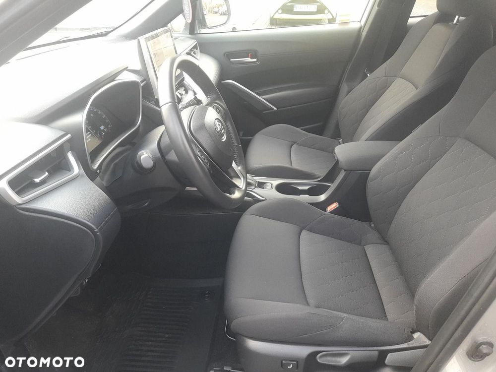 Toyota Corolla Cross - 11