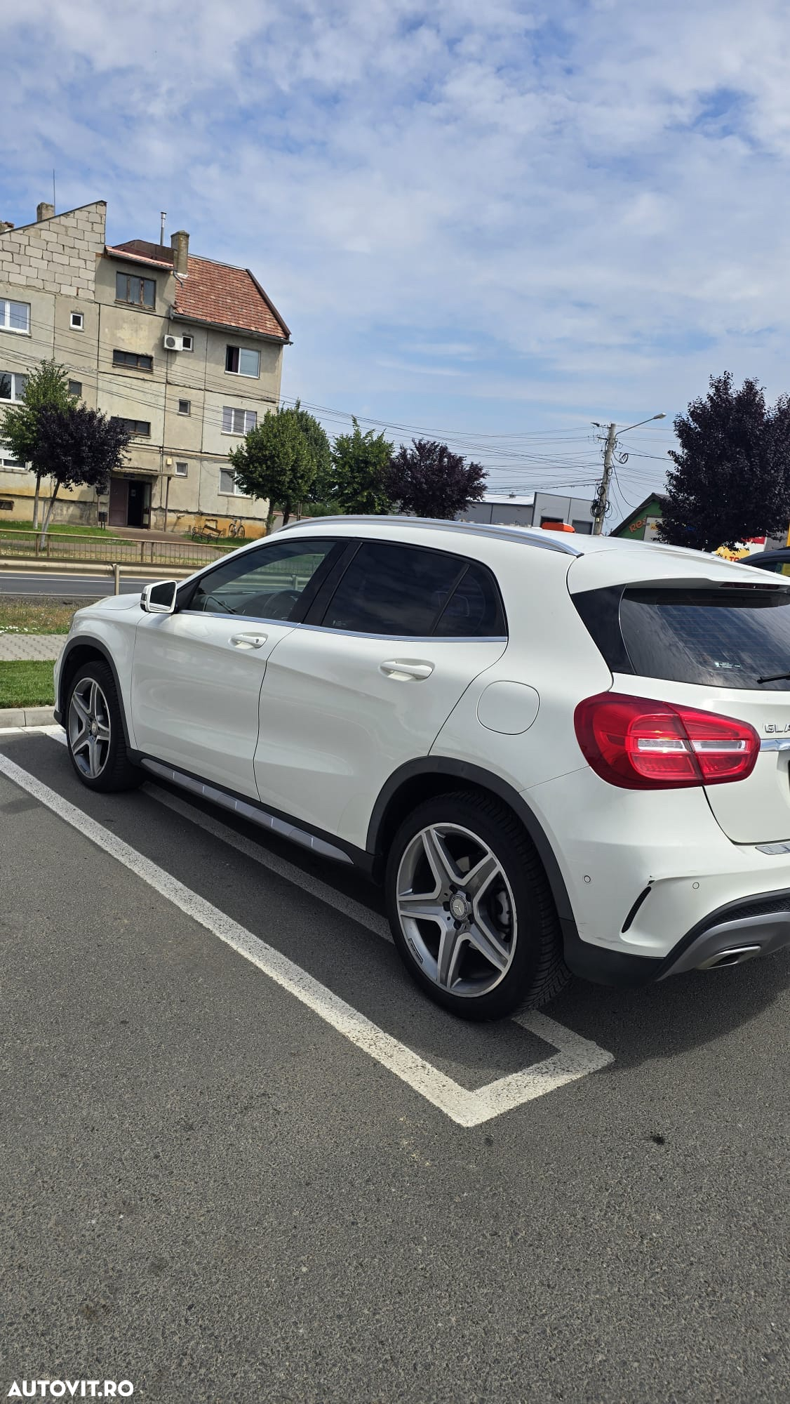 Mercedes-Benz GLA 200 7G-DCT AMG Line - 6