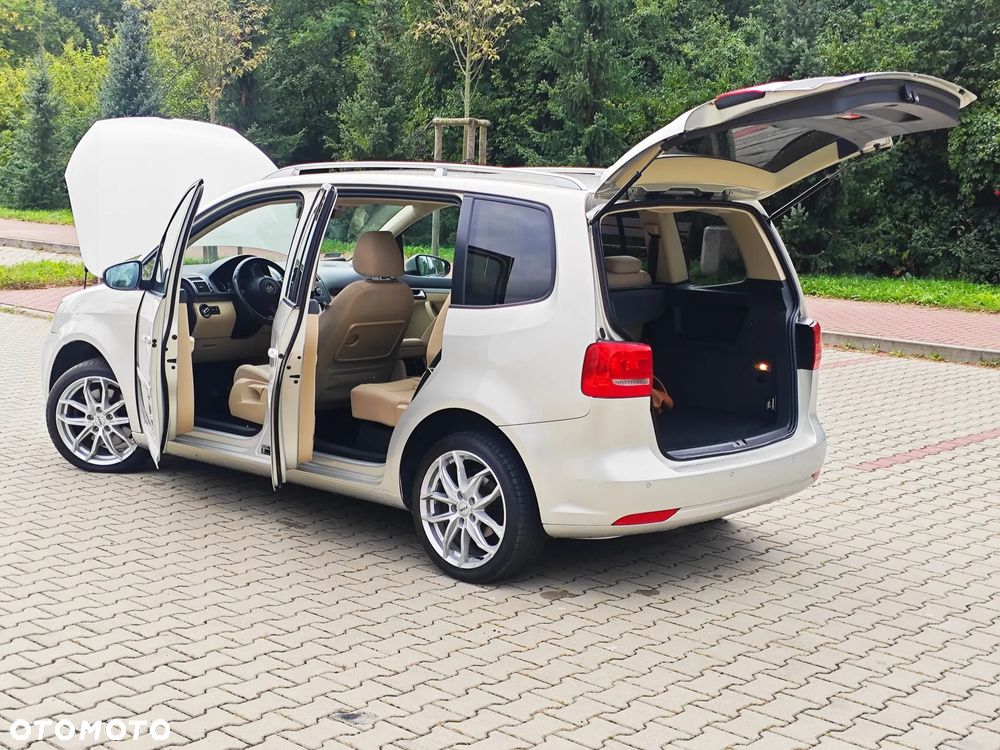 Volkswagen Touran 2.0 TDI Highline - 17
