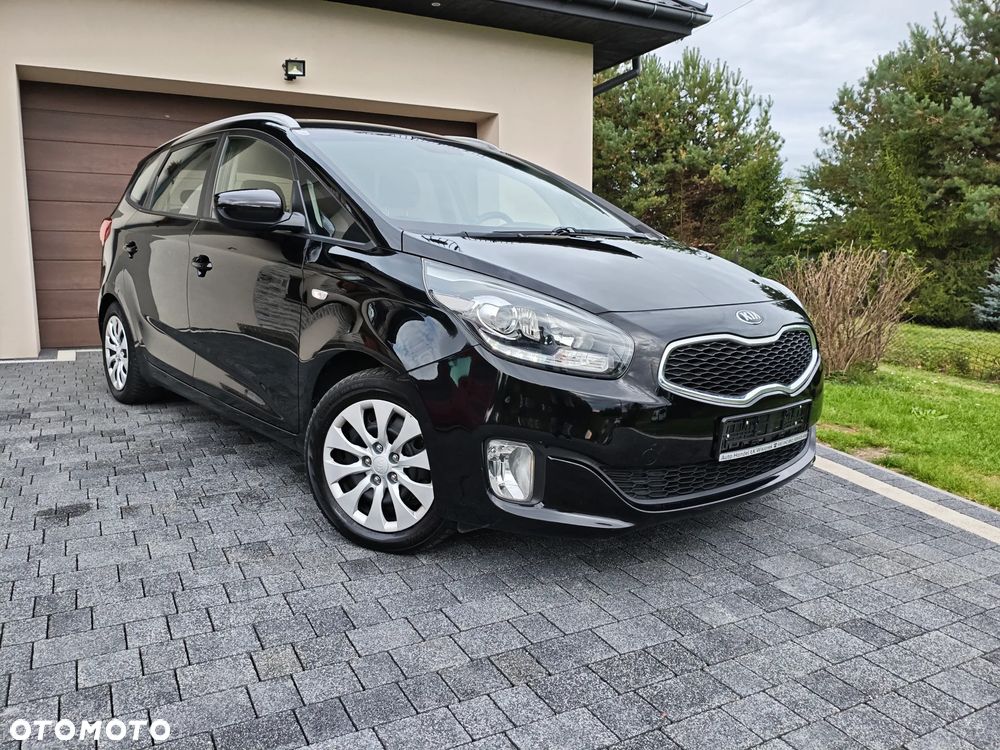 Kia Carens 1.6 GDI L - 12