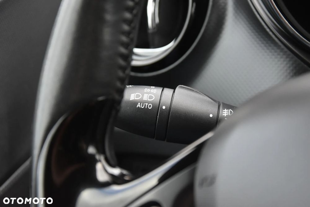 Renault Captur 1.2 Energy TCe Limited EDC - 36