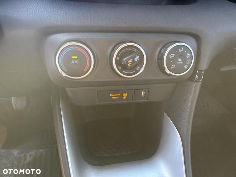 Toyota Yaris - 16