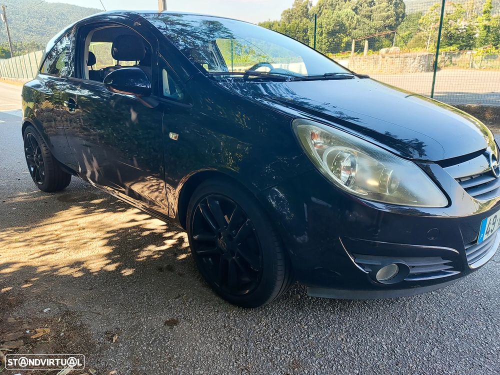 Opel Corsa 1.2 Black Edition - 4