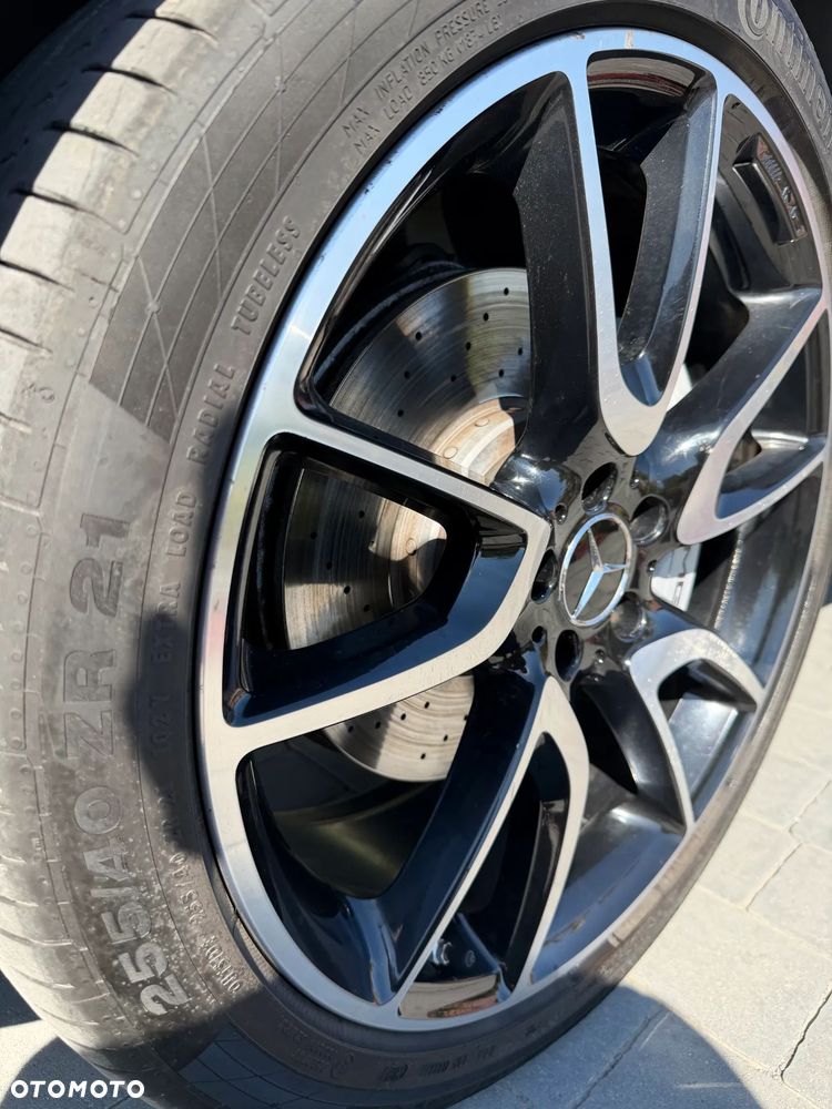 Mercedes-Benz GLC - 16
