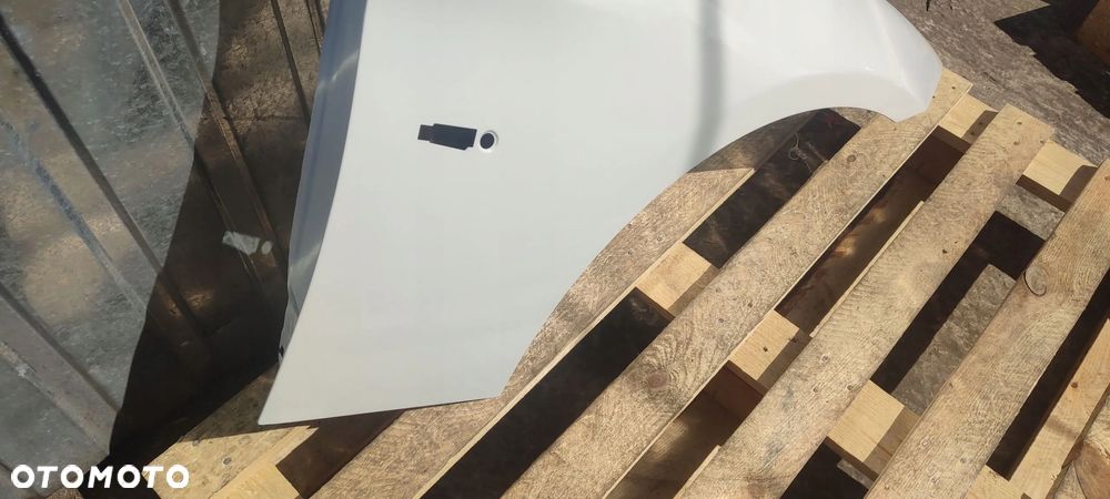 błotnik prawy przód przedni bmw e90 e91 11.2004-06.2012 stal lakier B39 A83 C08 C06 A96 475 A300 B45 C10 C4W C09 F04 A89 B53 C4E 668 C2S C3N C1M C31 A72 C1X A45 A17 F20 F35 F36 F02 A75 A44 F03 751 F01 F40 F05 F19 C29 F31 B09 C55 F22 B44 C3C F11 C1R B55 B66 F43 F45 C16 B38 C1G A76 F42 C1E B35 F39 C1F C56 C4P C6R C6E F27 C5A B41 C68 C1D U91 C5Y P7Z B01 300 - 9