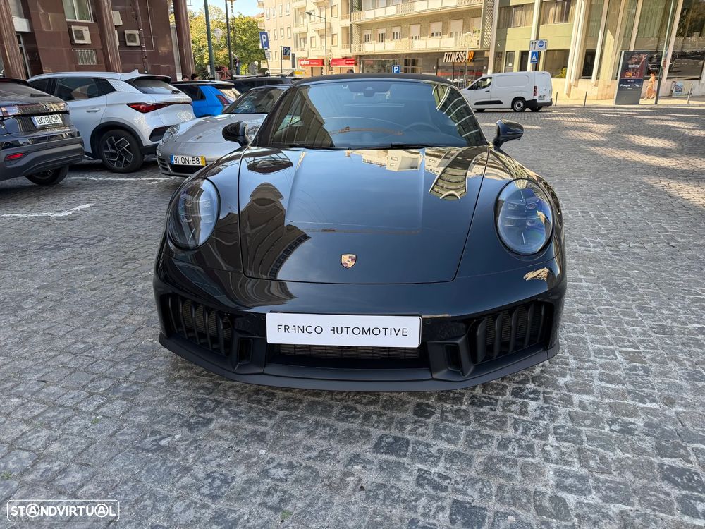 Porsche 911 (992) Carrera GTS - 2
