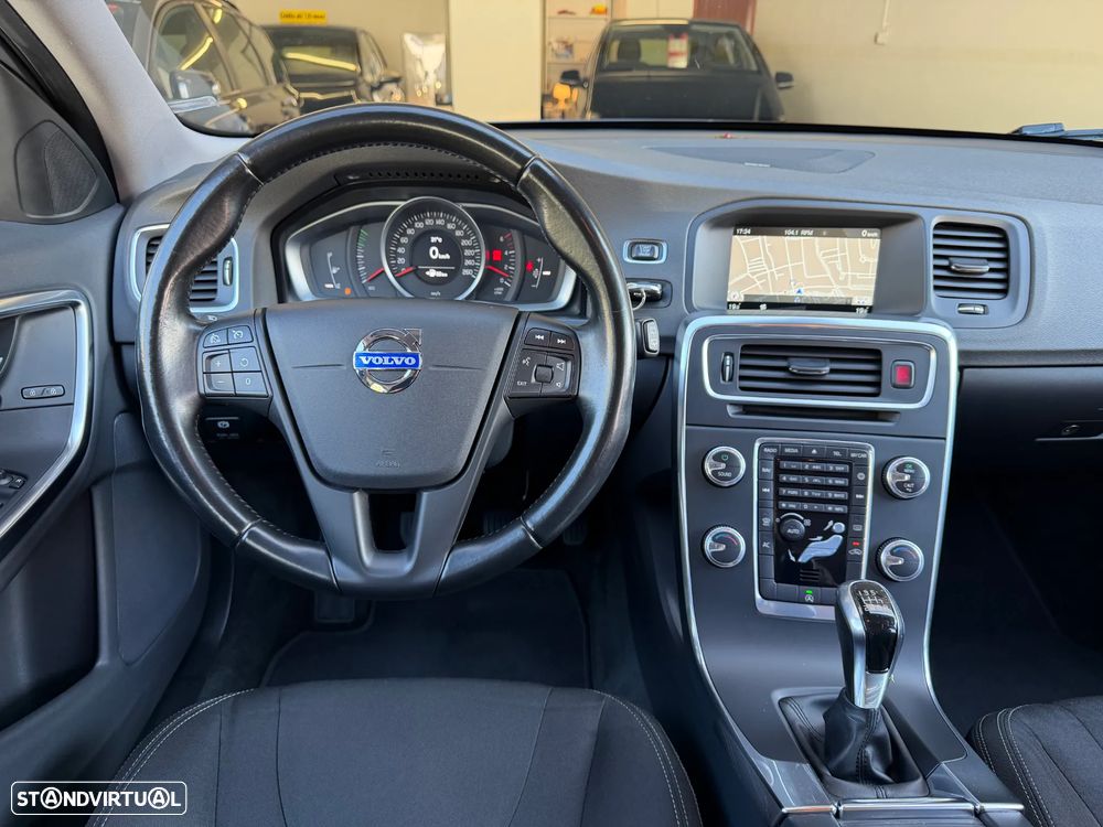 Volvo V60 2.0 D4 Momentum Eco - 13