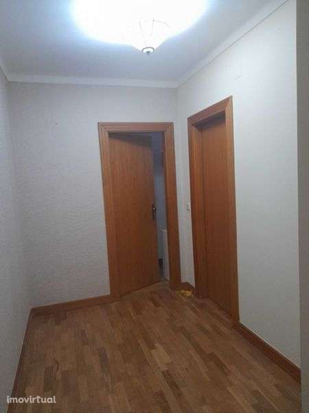 Apartamento T4 no centro - Grande imagem: 4/7