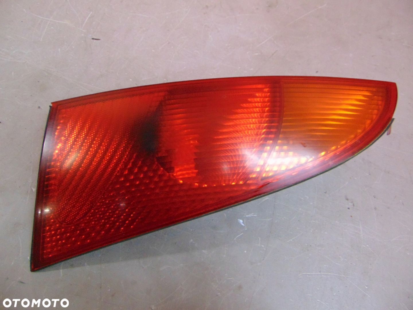 FORD FOCUS 1 I MK1 HB LAMPA LEWA TYŁ TYLNA 1M51-13405 - 1