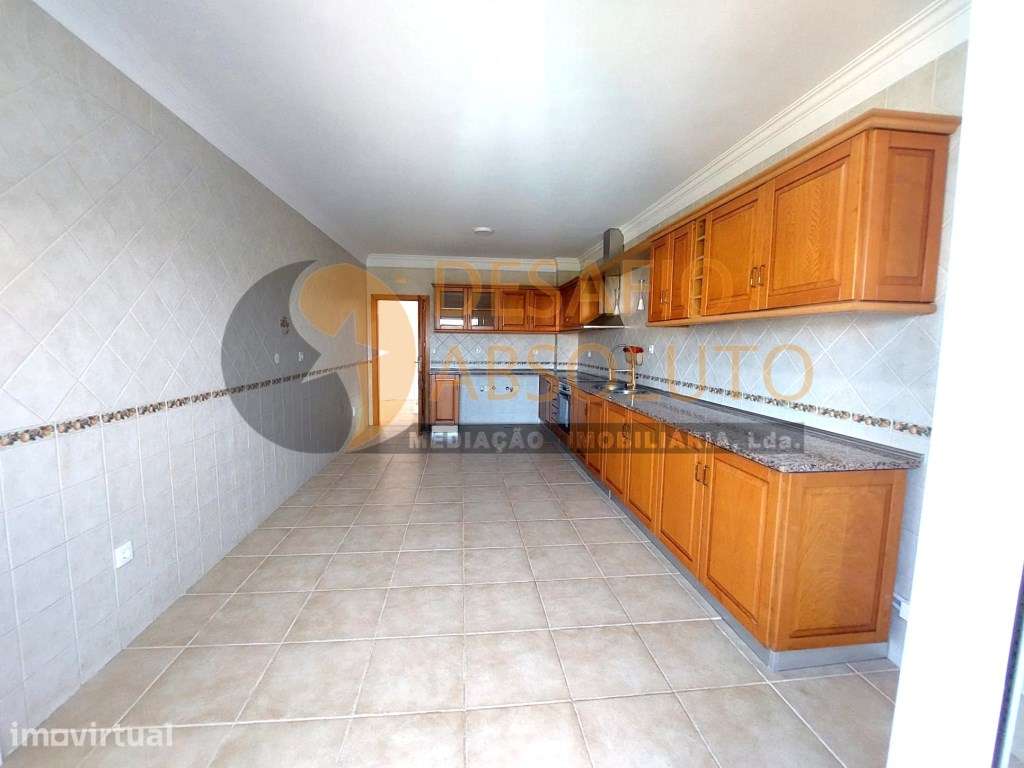 Moradia em Banda T4 c/ Piscina e Garagem. Quinta da Serralheira - S... - Grande imagem: 4/47