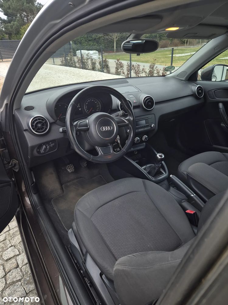 Audi A1 3-drzwiowe 1.6 TDI admired - 6
