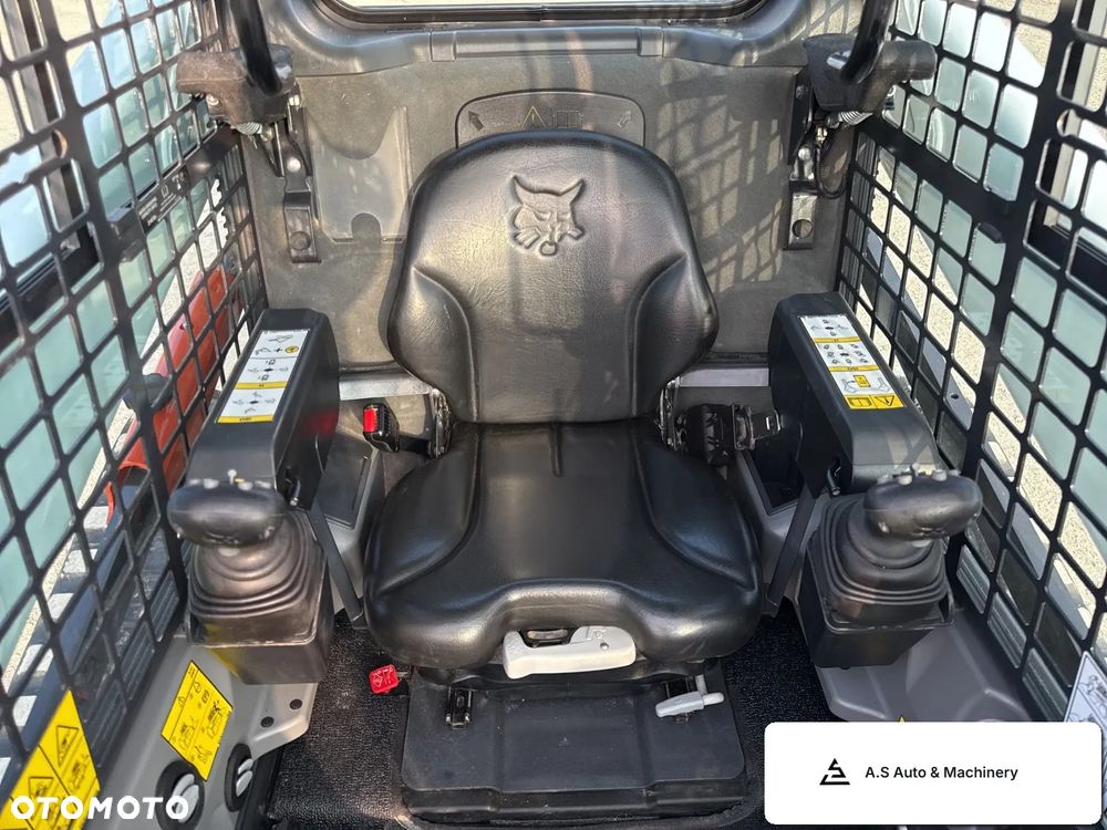Bobcat T590 - 3