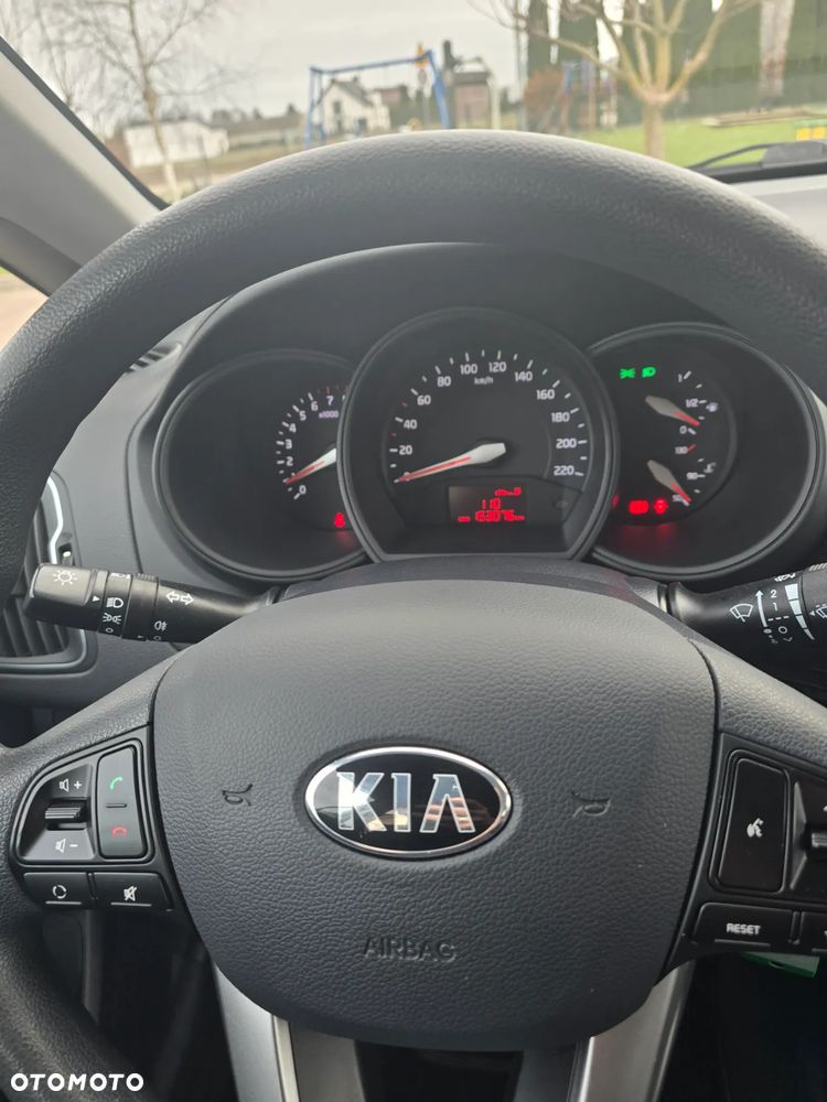 Kia Rio 1.2 Dream Team Edition - 16