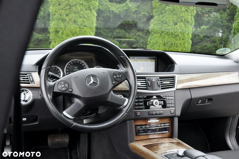 Mercedes-Benz Klasa E - 31