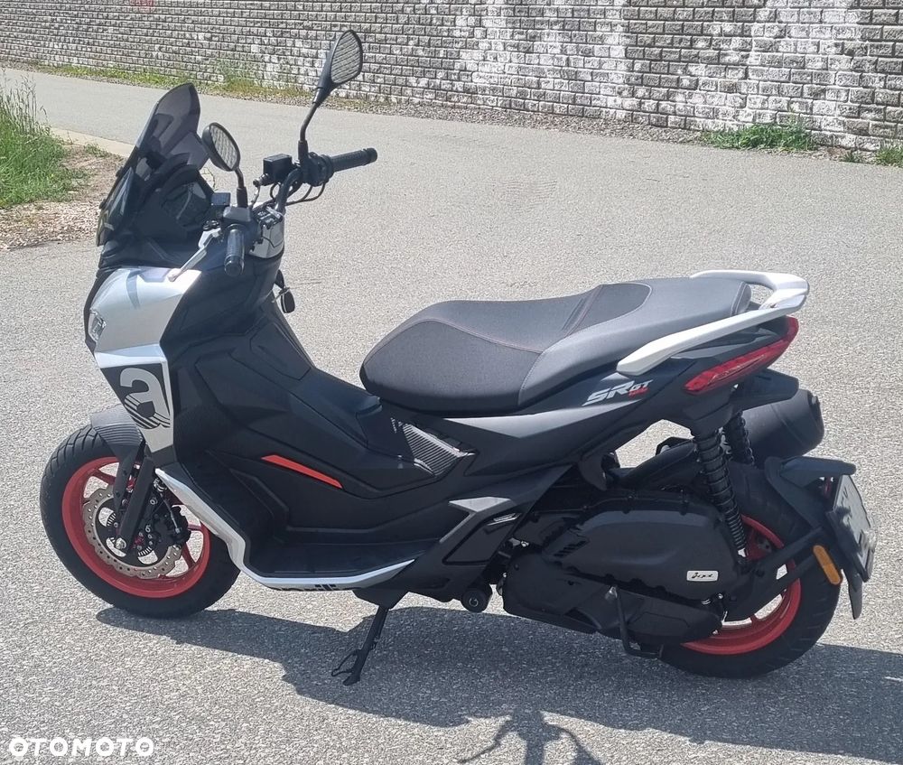 Aprilia SR - 3