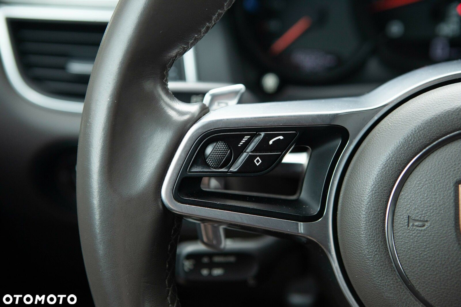 Porsche Macan Standard - 19