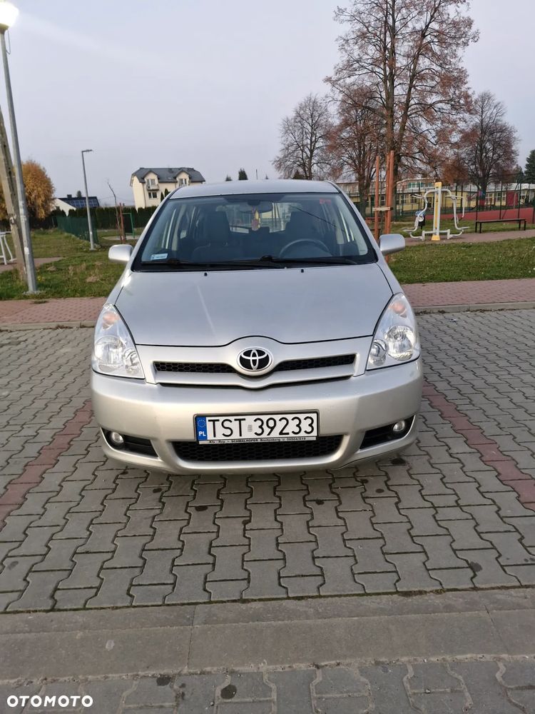 Toyota Corolla Verso 2.0 D-4D Prestige 7os - 8