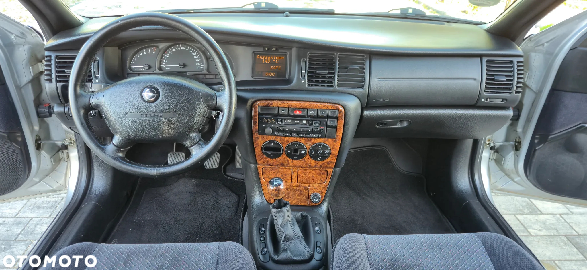 Opel Vectra 2.0 CDX - 21