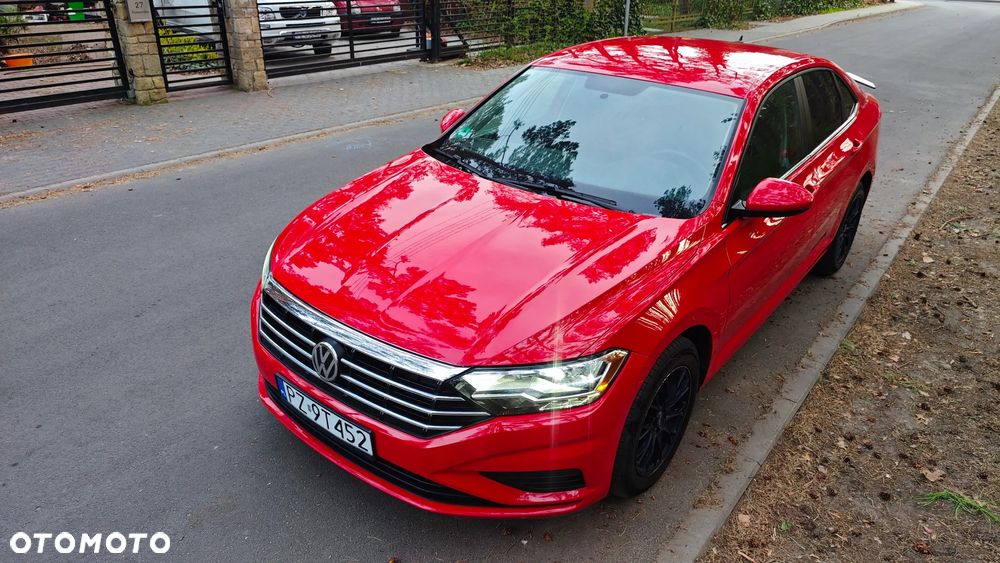 Volkswagen Jetta - 2