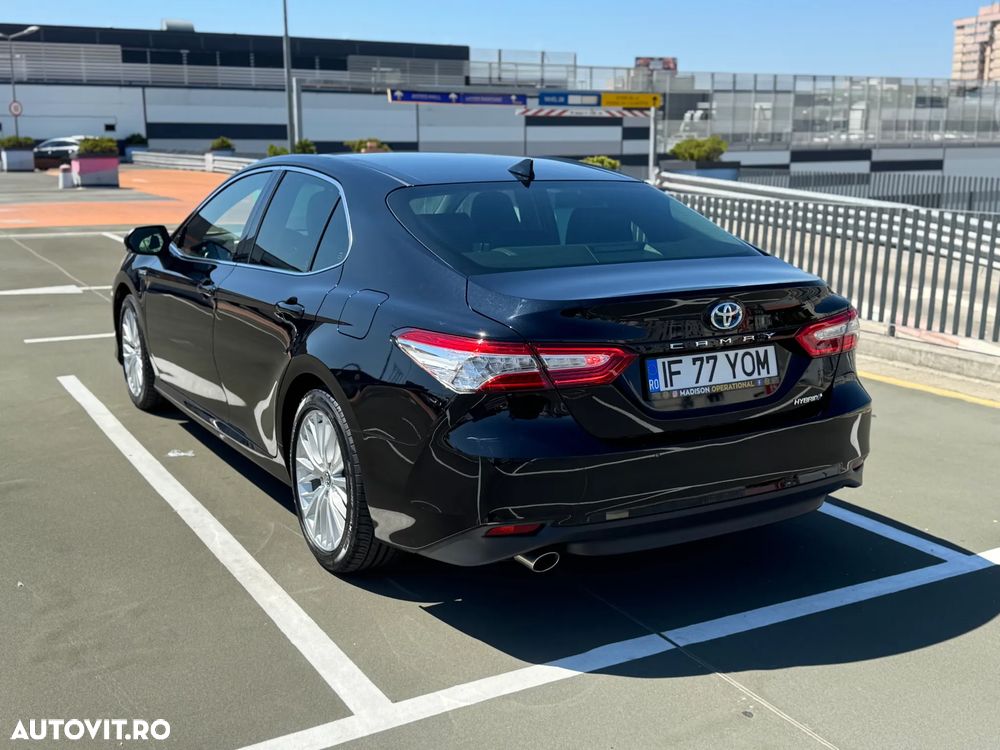 Toyota Camry 2.5 Hybrid Business - 2